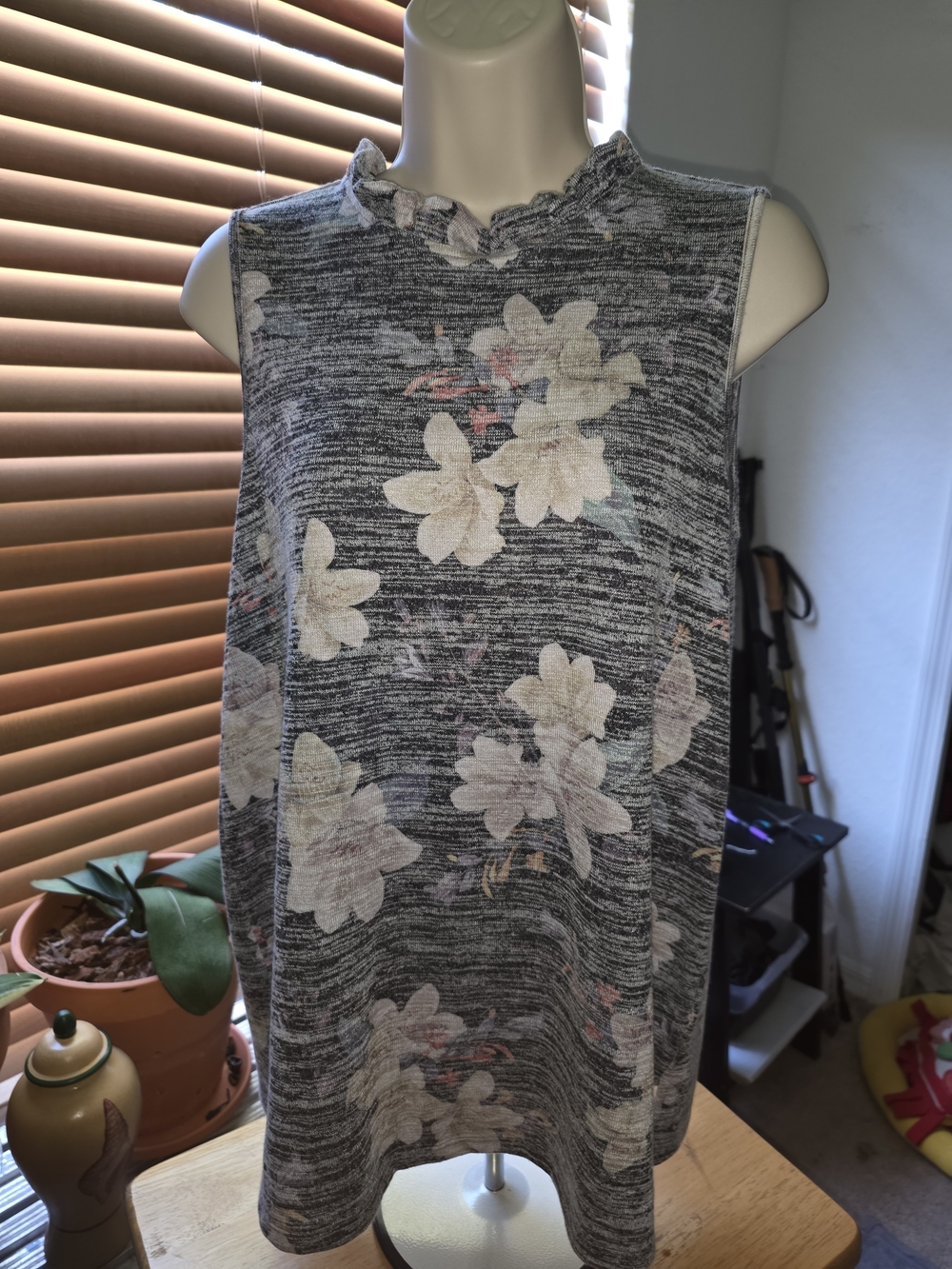 Cupio Gray Floral Mock Neck Sleeveless Top